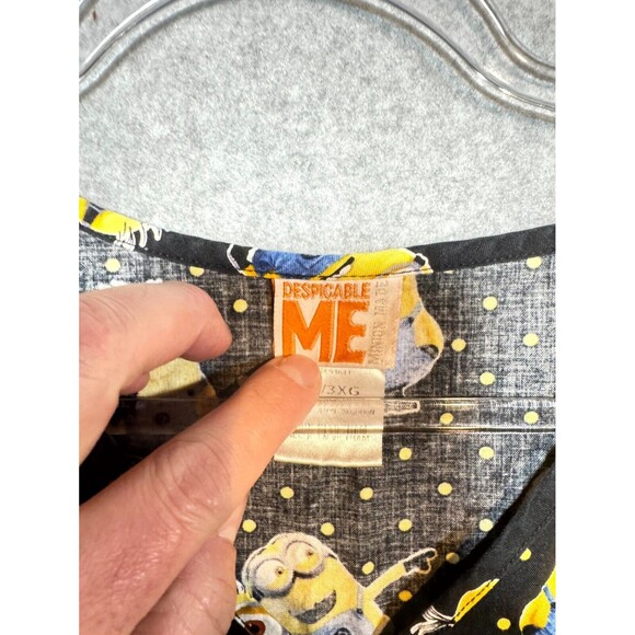 Despicable Me‎ Scrub Top Women's 3X Black Printed Cotton V-Neck Pockets Pullover - Picture 3 of 10